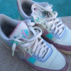 Slightly modified on the inside but original authentic Nike